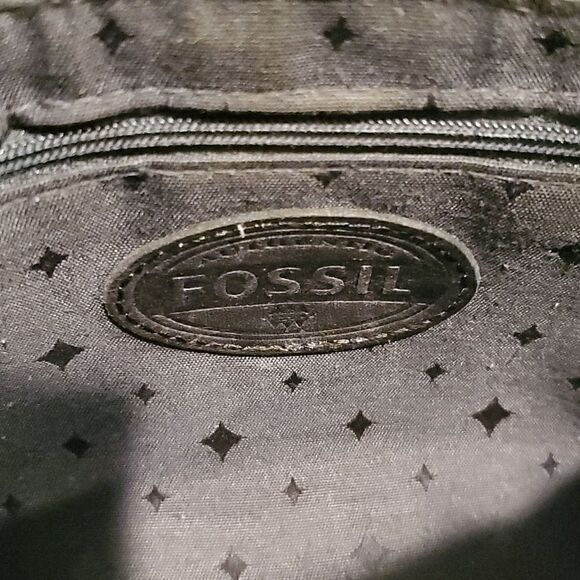 FOSSIL Vintage Revival Leather Crossbody - Picture 11 of 14